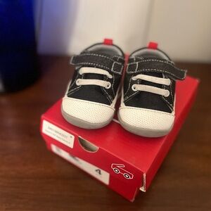 Stevie II Sneaker - See Kai Run